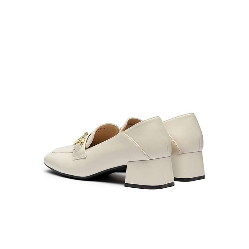 エレガントホワイト ローファースクエアヒールパンプス