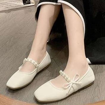 パールリボン煌めく上品スクエアフラットパンプス