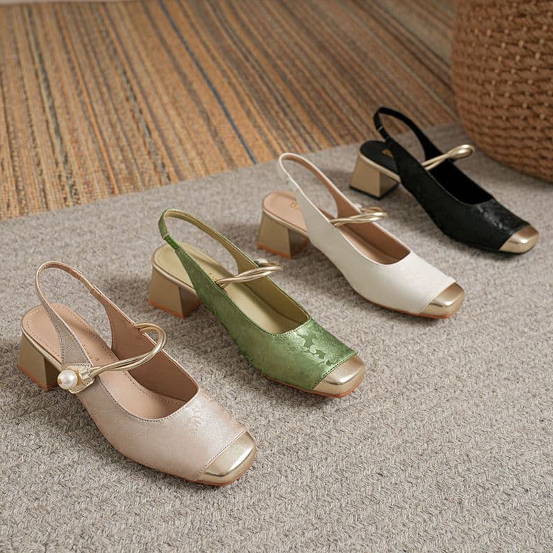 エレガントパールストラップ スクエアローヒールパンプス