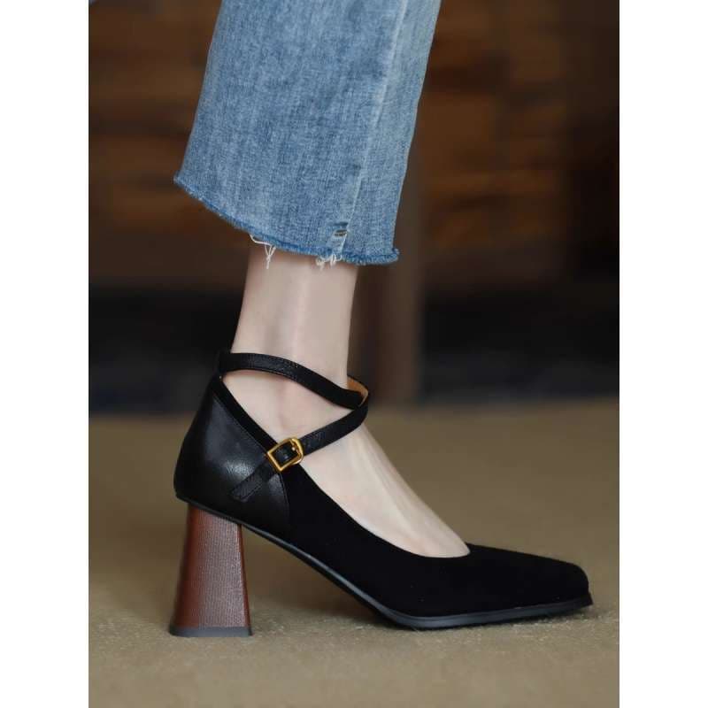 エレガントスエードコンビ クロスストラップパンプス