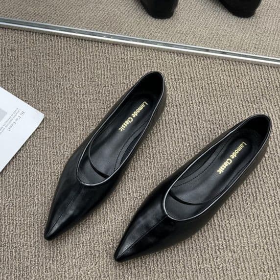 シルキーエレガンス ポインテッドぺたんこパンプス