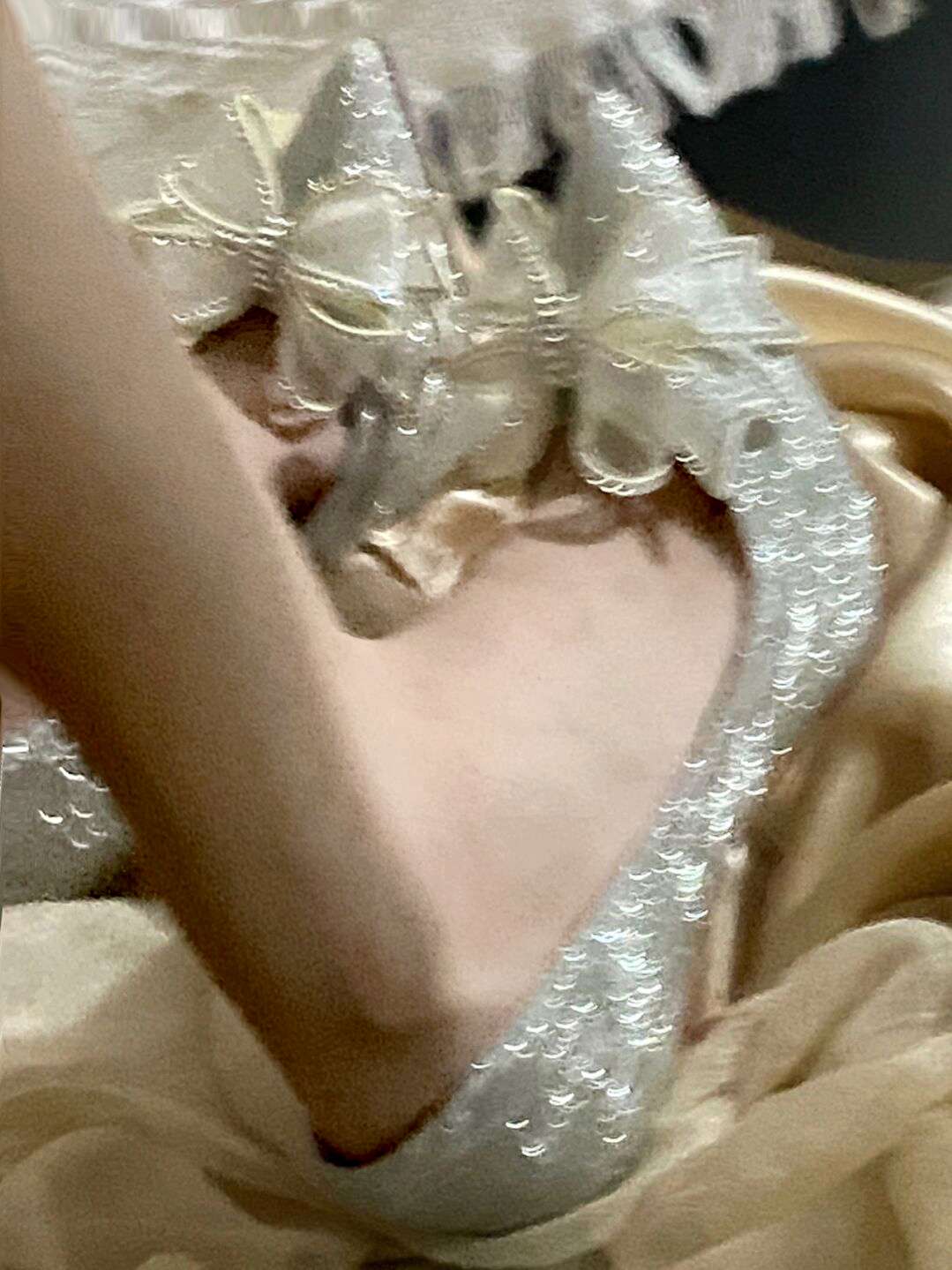 結婚式パンプス エレガント煌めくシースルーリボンパンプス