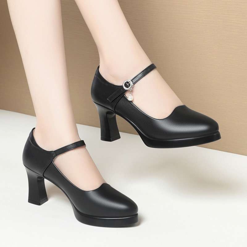 エレガントパールレザー太ヒールパンプス