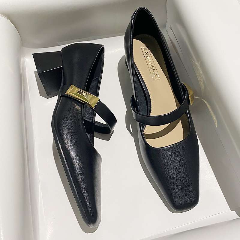 エレガントスクエアトゥ ローヒールパンプス