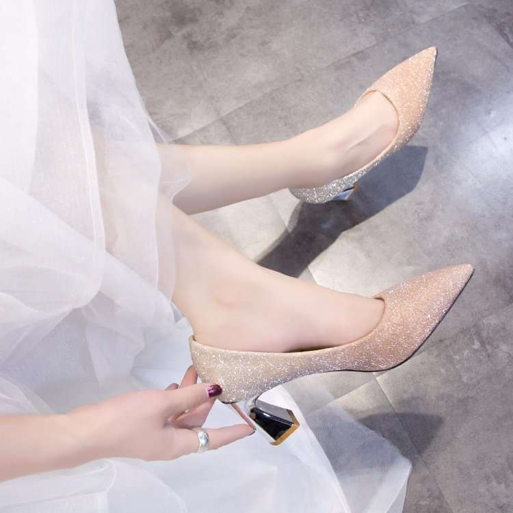 結婚式パンプス 上品シルバーメタリックヒール