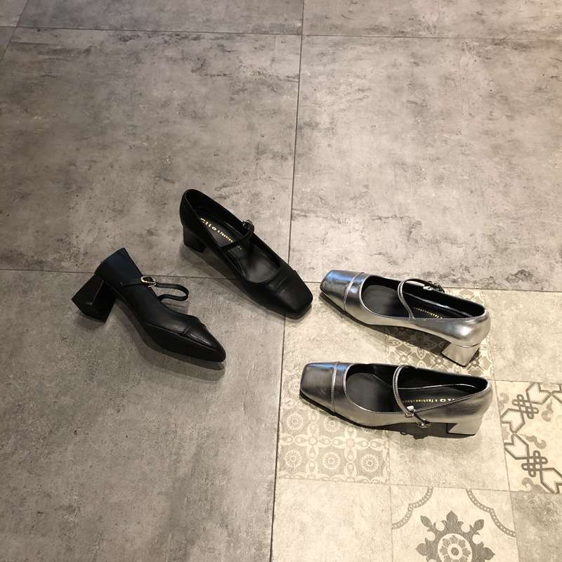 エレガントスクエアトゥ フラットパンプス