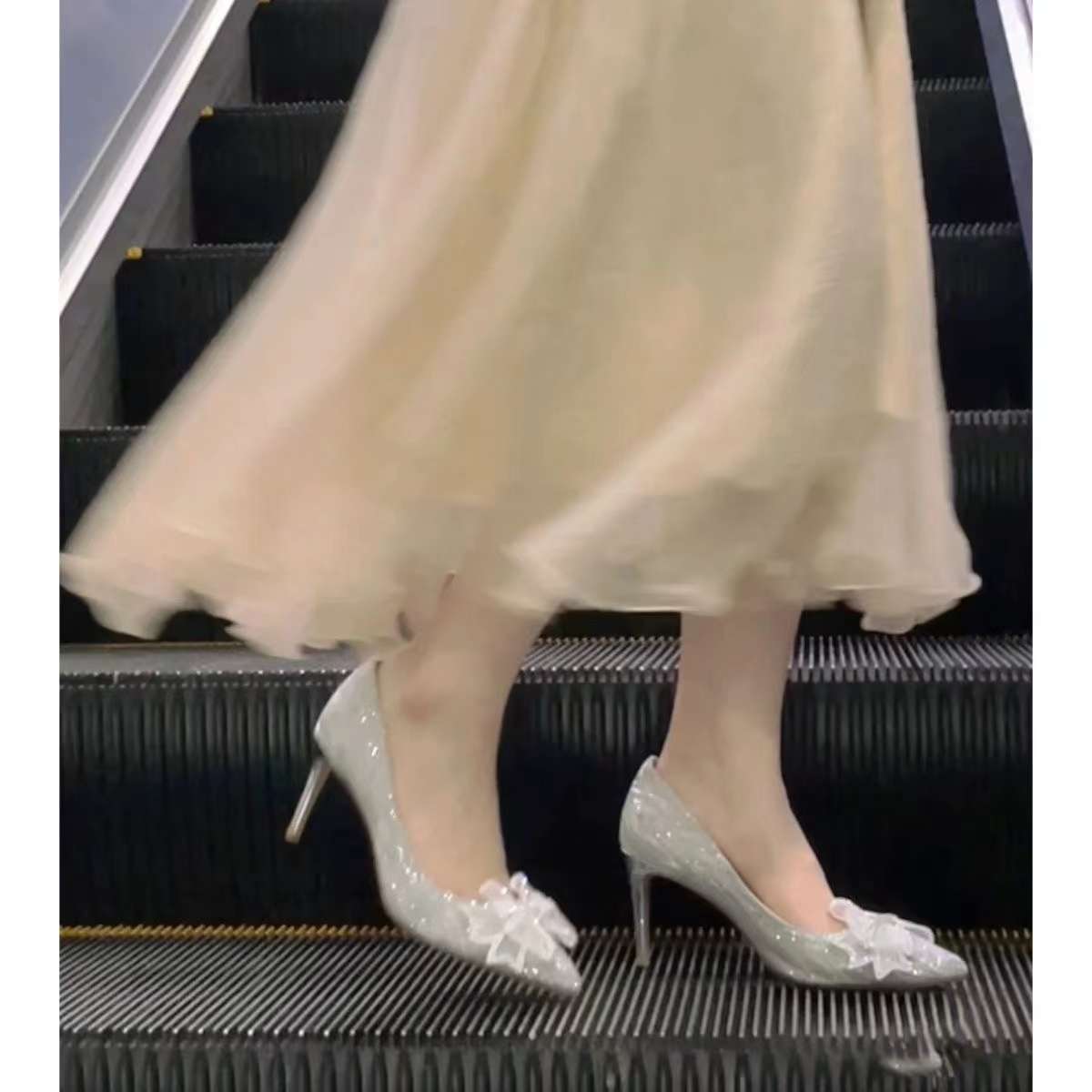 結婚式パンプス エレガント煌めくシースルーリボンパンプス