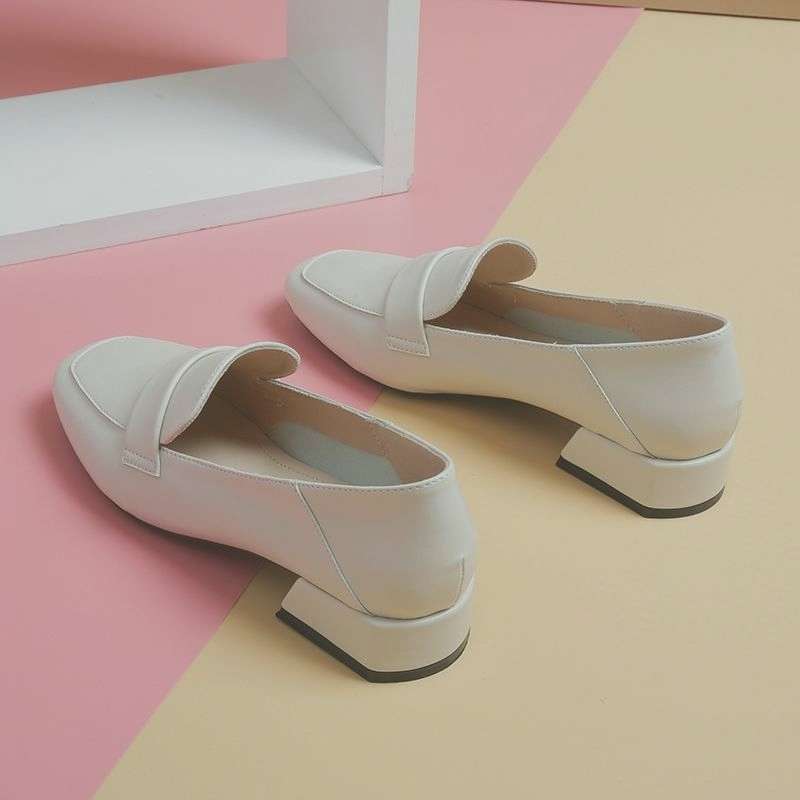 エレガントフィット ソフトレザーローヒールパンプス