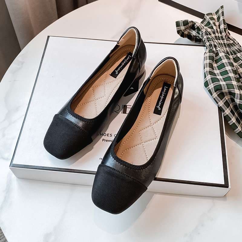 結婚式パンプス 上品スクエアトゥバイカラーフラット