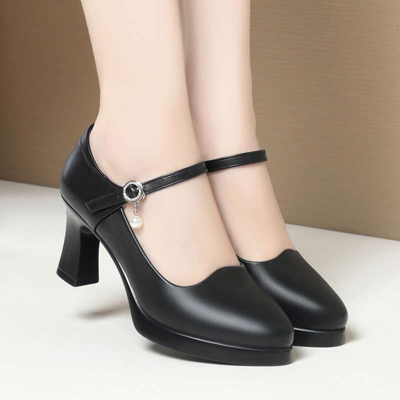 エレガントパールレザー太ヒールパンプス