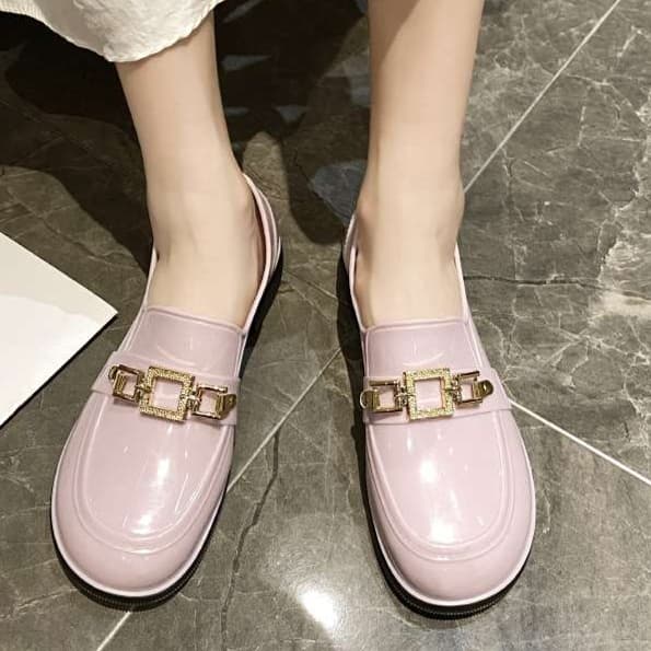 光沢シルバーバックル上品ぺたんこパンプス