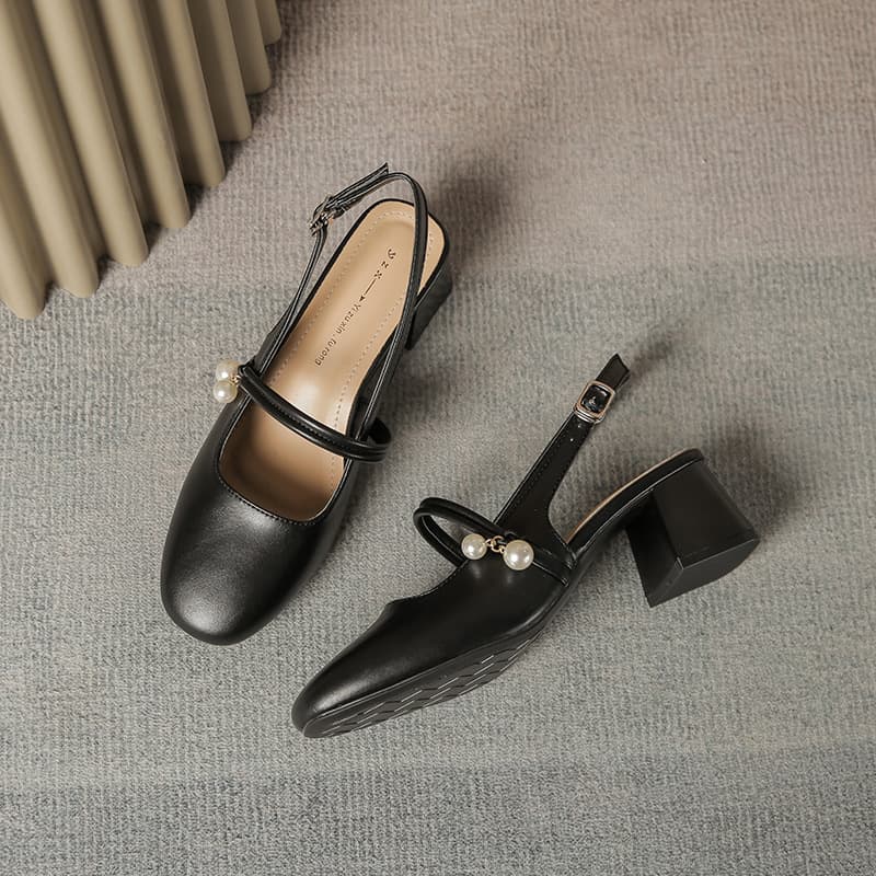 パールチャーム付き 上品ローヒールパンプス