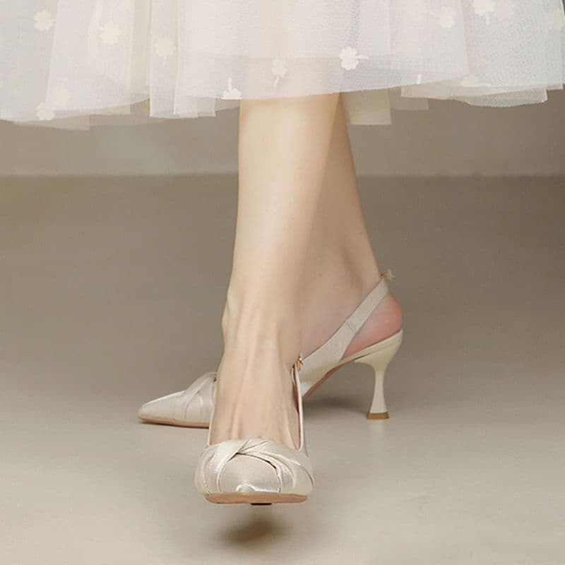 エレガントツイストサテン ポインテッドパンプス